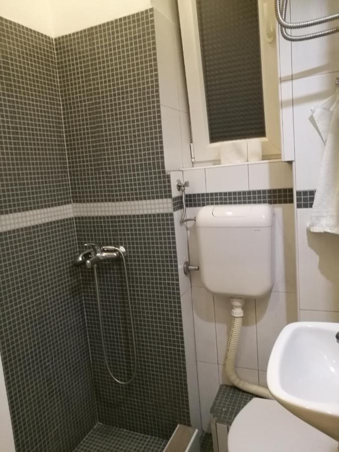 Apartment In The Heart Of Belgrado Esterno foto